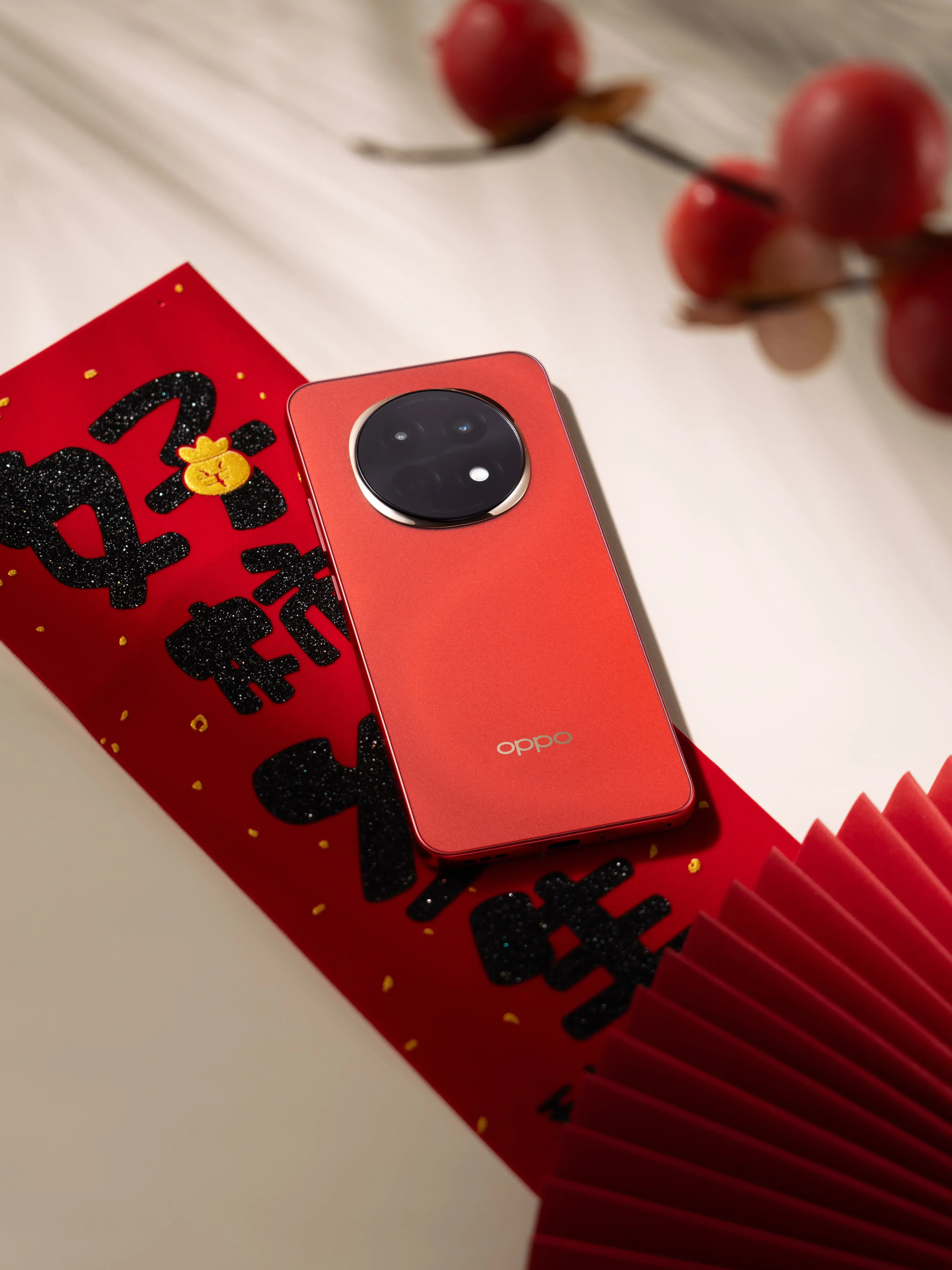 新年手机卡包红色推荐：时尚与实用的完美结合，为你的新年增添喜庆色彩