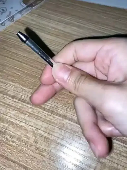 手机卡怎么用别针取出来，简单三步安全取出SIM卡教程